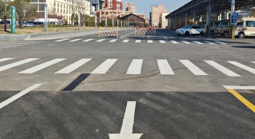 蘇州商業(yè)廣場(chǎng)地面劃線(xiàn)專(zhuān)家，包工包料打造智慧化通行空間